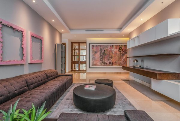 Soluzioni All'avanguardia per l'Integrazione delle Tecnologie di Riduzione del Rumore e l'Aumento del Comfort nei Veicoli di Lusso